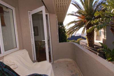 Apartment / Flat For Sale in Vredehoek, Cape Town