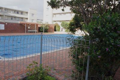 Apartment / Flat For Rent in Zonnebloem, Cape Town