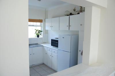 Apartment / Flat For Rent in Tamboerskloof, Cape Town