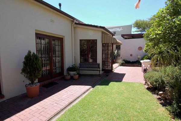 Property For Sale in Vredehoek, Cape Town